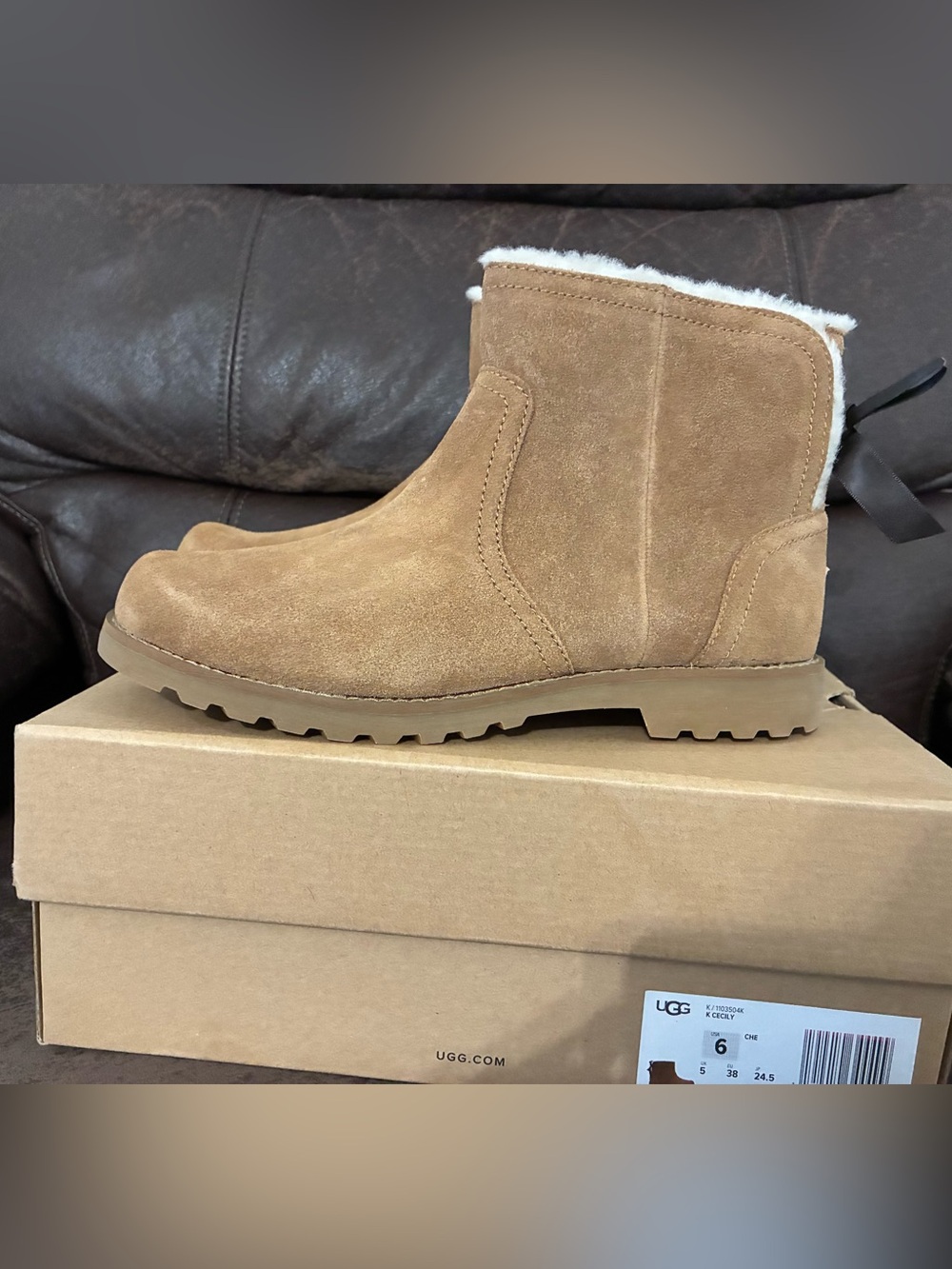 UGG Chestnut Suede Short Shearling Boots brand new in box
